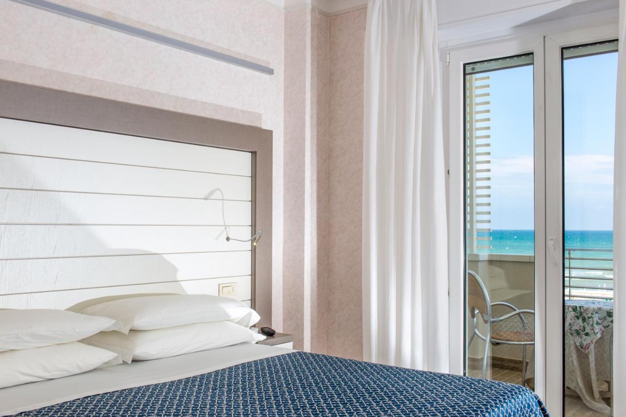 Hotel Record Riccione Exterior photo