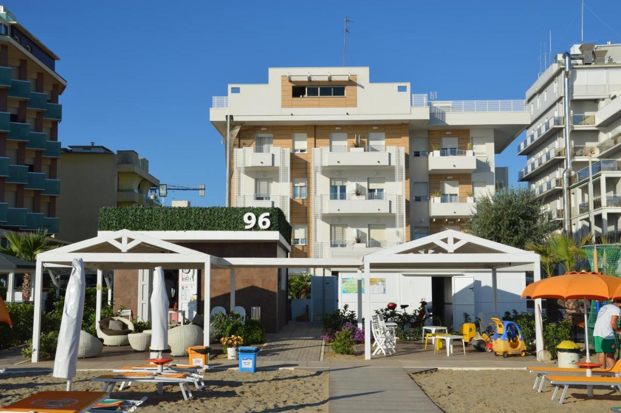 Hotel Record Riccione Exterior photo